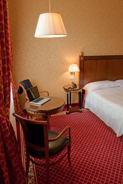 Hotel Maxim Анцола-делл'Емілія Номер фото
