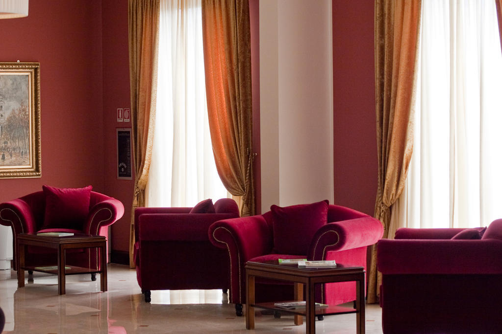 Hotel Maxim Анцола-делл'Емілія Екстер'єр фото