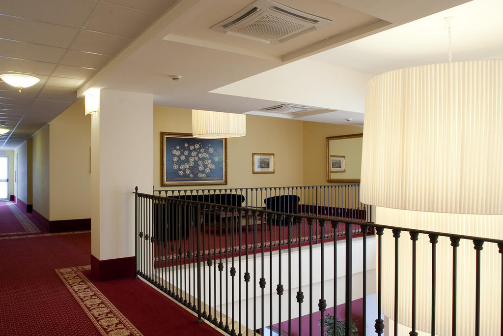 Hotel Maxim Анцола-делл'Емілія Екстер'єр фото